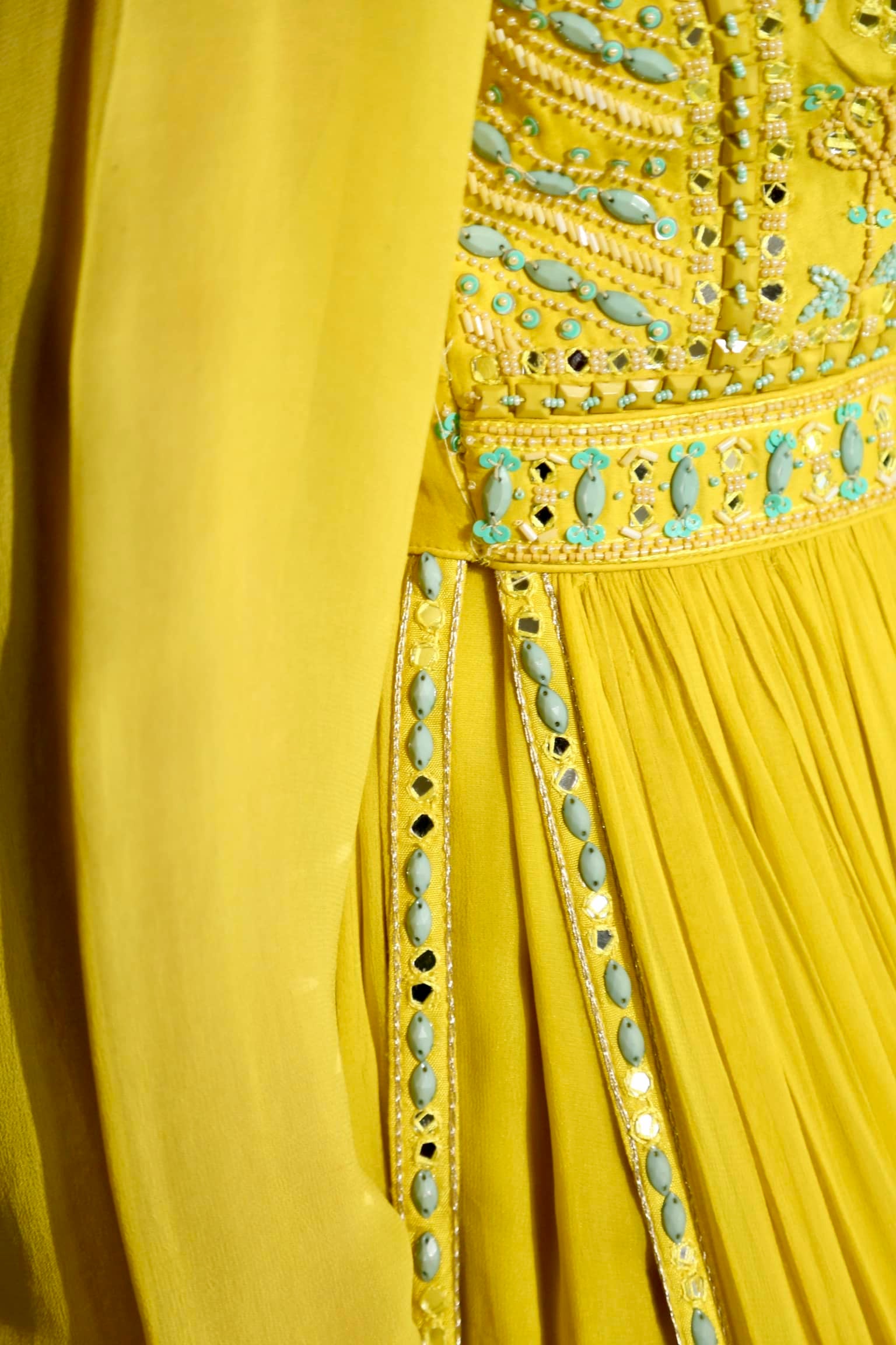 Yellow petal