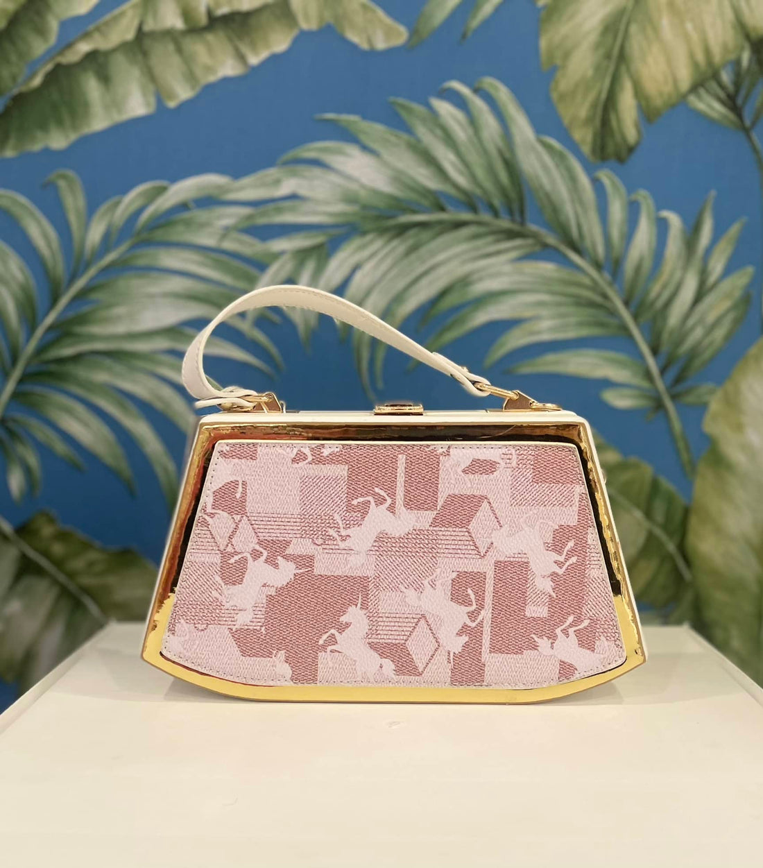 PINK HANDBAG DELIGHT